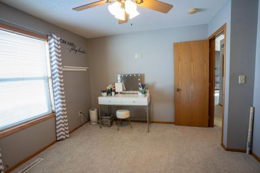 210 8th Avenue NW, Plainview, MN 55964