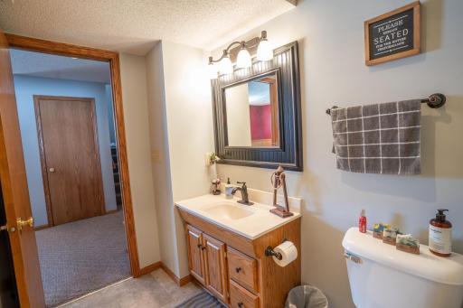 210 8th Avenue NW, Plainview, MN 55964