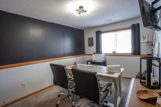 210 8th Avenue NW, Plainview, MN 55964