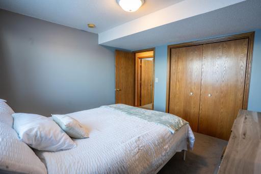 210 8th Avenue NW, Plainview, MN 55964