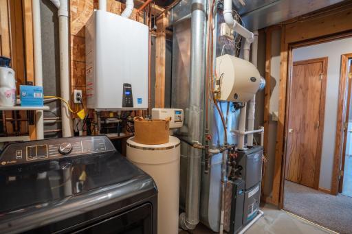 210 8th Avenue NW, Plainview, MN 55964