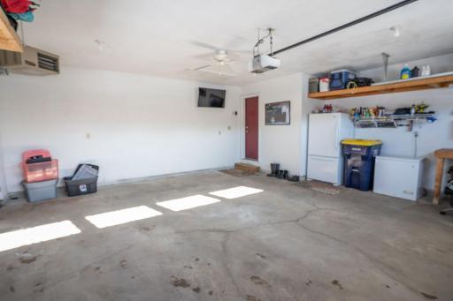 210 8th Avenue NW, Plainview, MN 55964