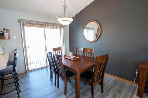 210 8th Avenue NW, Plainview, MN 55964