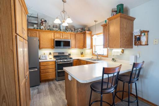 210 8th Avenue NW, Plainview, MN 55964