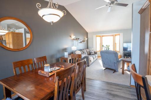 210 8th Avenue NW, Plainview, MN 55964