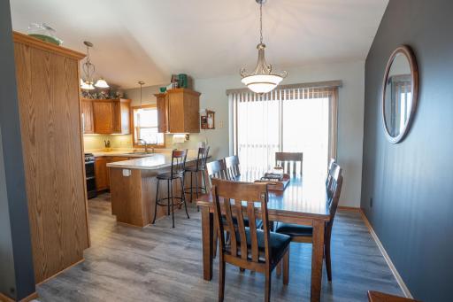 210 8th Avenue NW, Plainview, MN 55964