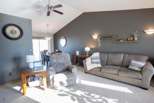 210 8th Avenue NW, Plainview, MN 55964