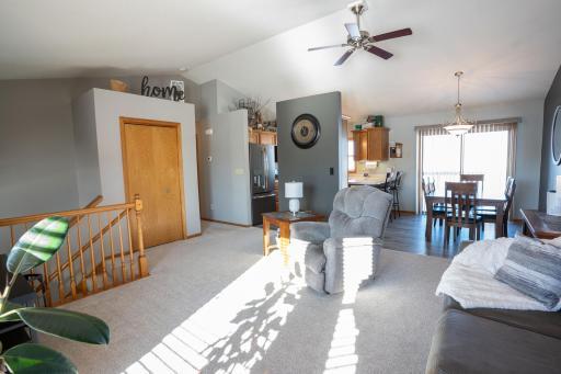 210 8th Avenue NW, Plainview, MN 55964