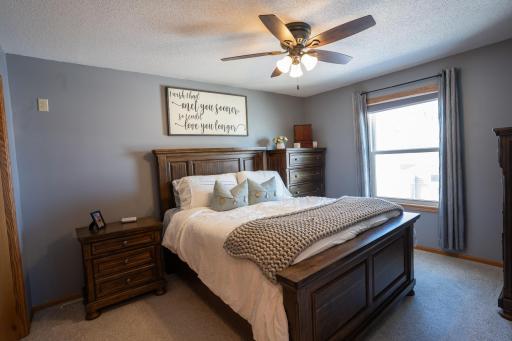 210 8th Avenue NW, Plainview, MN 55964