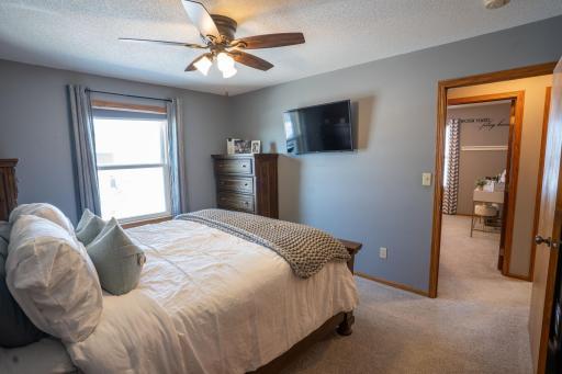 210 8th Avenue NW, Plainview, MN 55964