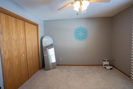 210 8th Avenue NW, Plainview, MN 55964