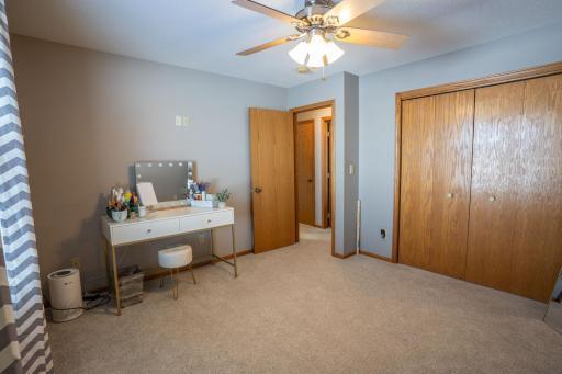 210 8th Avenue NW, Plainview, MN 55964