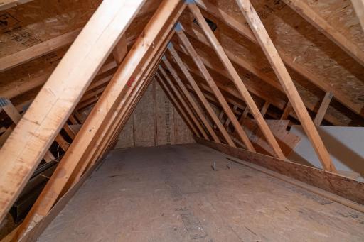 210 8th Avenue NW, Plainview, MN 55964