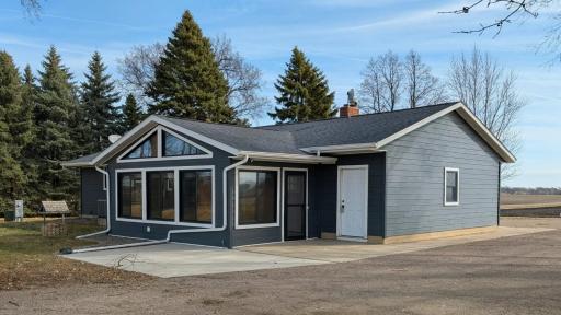 6005 30th Avenue SW, Montevideo, MN 56265