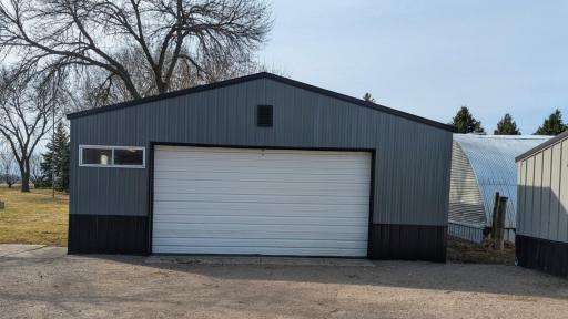 6005 30th Avenue SW, Montevideo, MN 56265