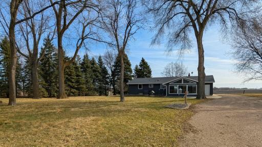 6005 30th Avenue SW, Montevideo, MN 56265