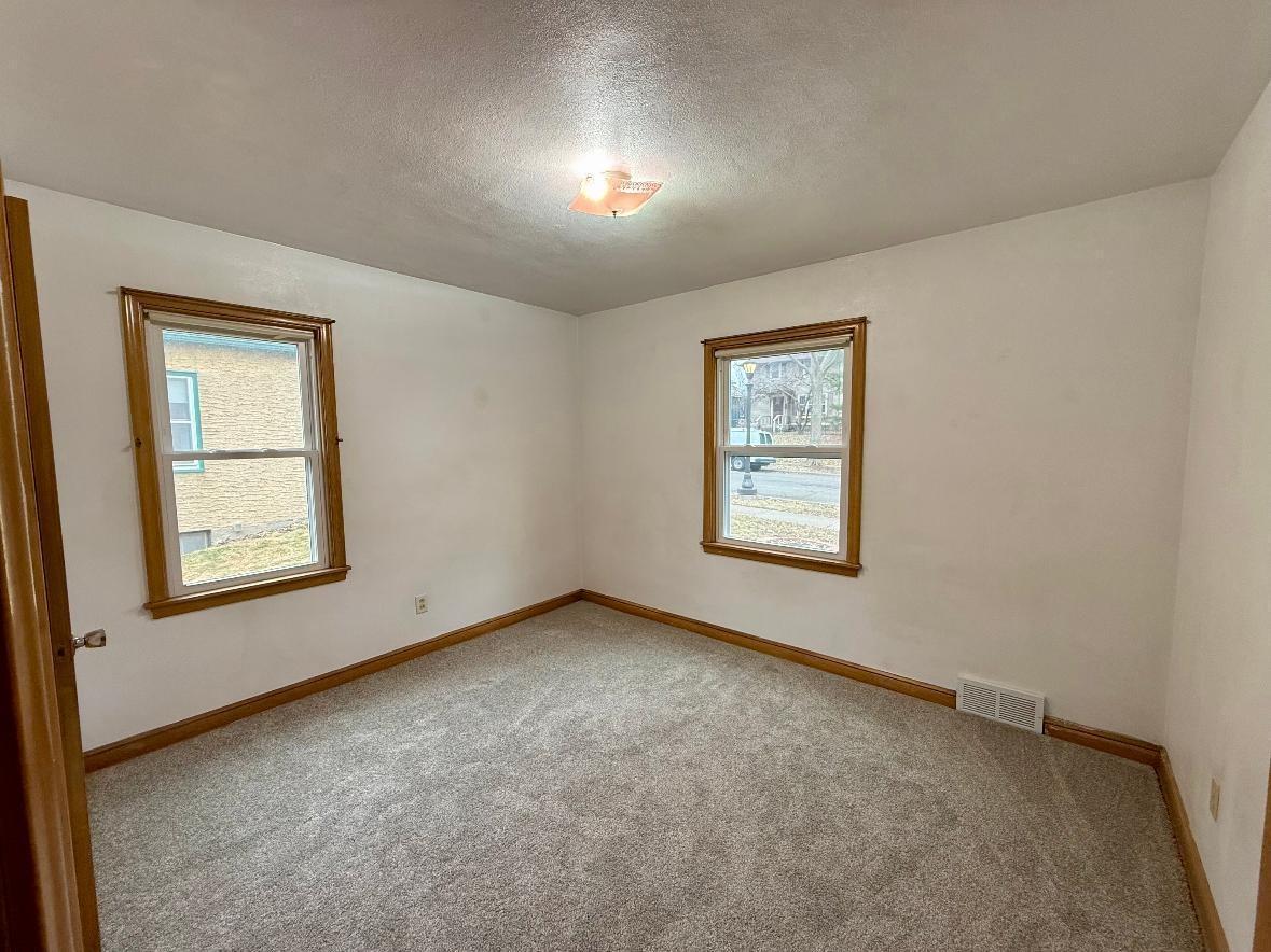 Bedroom 2 with new carpet