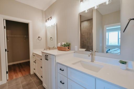 5542 Cannon Dale Court, Red Wing, MN 55066