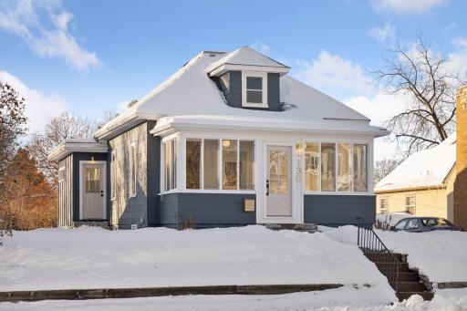 130 10th Avenue N, Hopkins, MN 55343