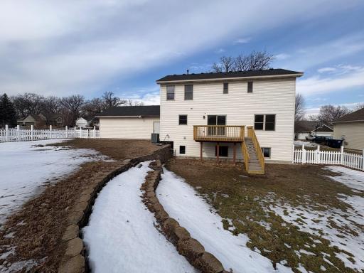 2424 Briar Oakes Boulevard, Monticello, MN 55362