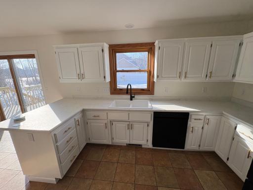 2424 Briar Oakes Boulevard, Monticello, MN 55362