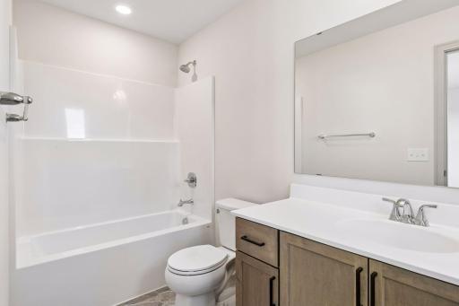 Bed 4 with Ensuite Bathroom