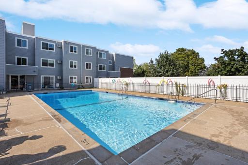 333 8th St SE Unit 305 Minneapolis MN_0002.jpg