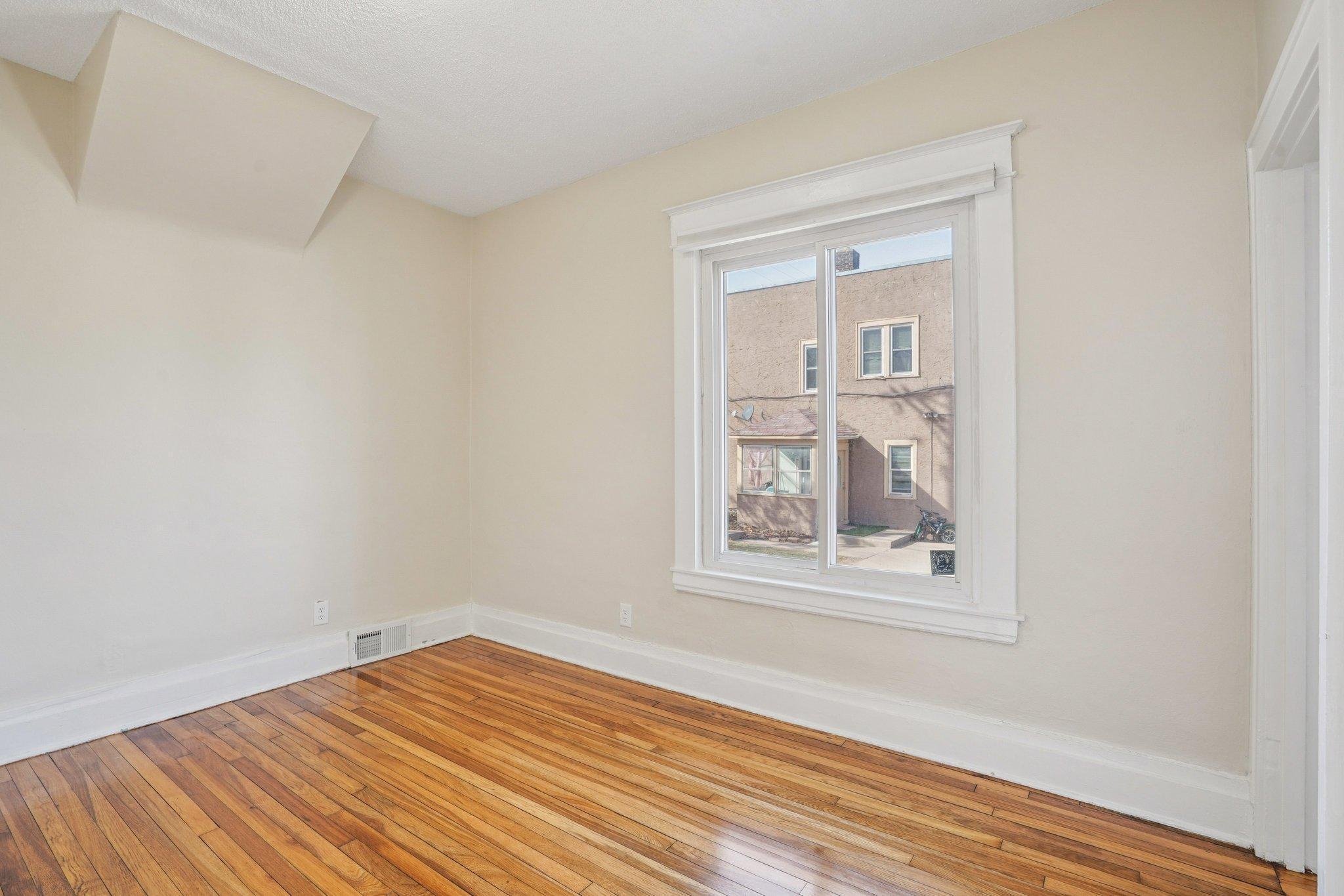 13-web-or-mls-Forest Street-S2403-013.jpg