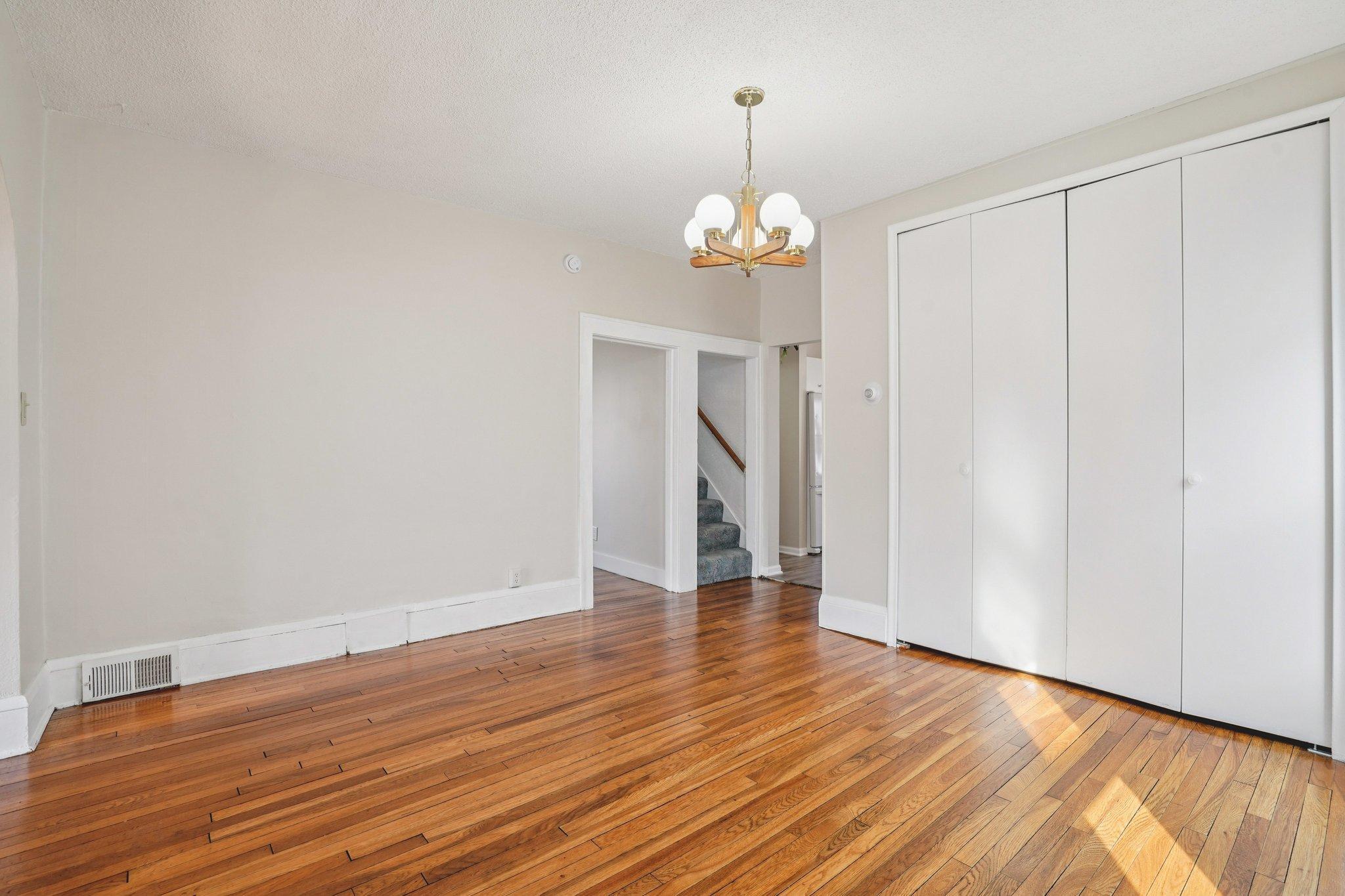 11-web-or-mls-Forest Street-S2403-011.jpg