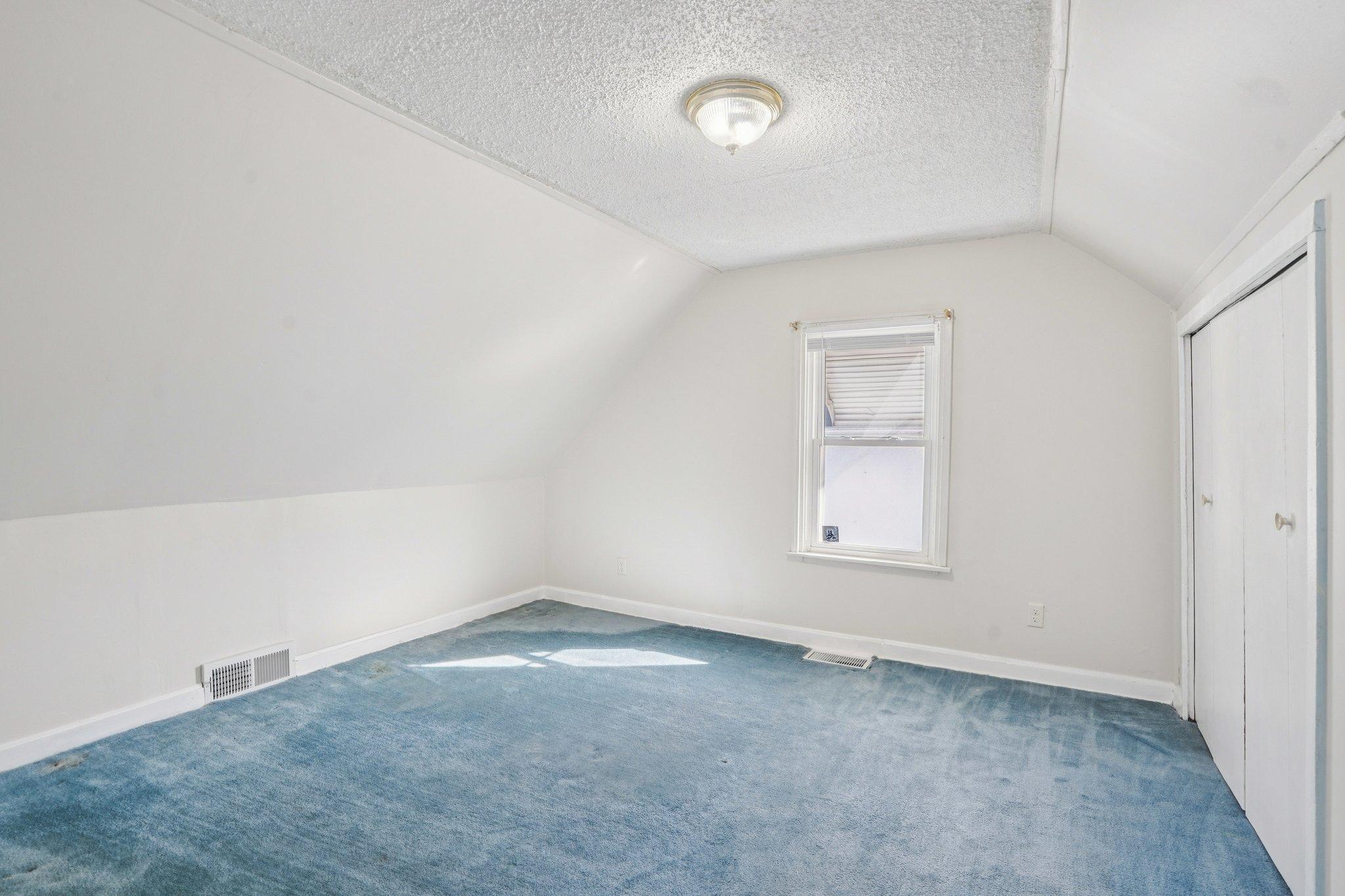 17-web-or-mls-Forest Street-S2403-017.jpg