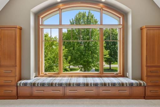 9726 Whistling Valley Road, Lake Elmo, MN 55042