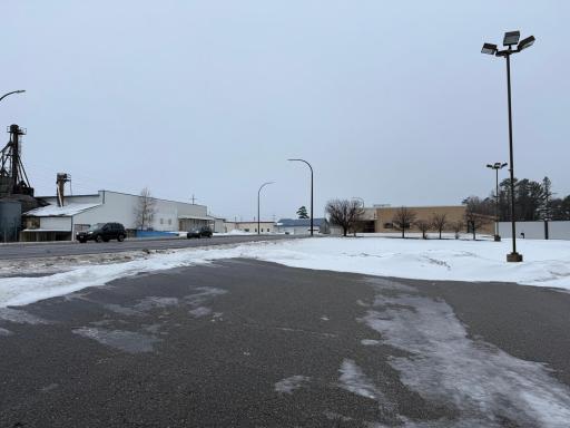 4th Street HIghway 2 NW, Grand Rapids, MN 55744