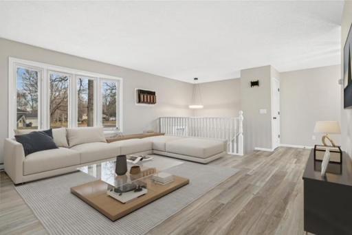 35 Knollwood Street W, Annandale, MN 55302