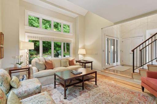 100 Black Oaks Lane N, Wayzata, MN 55391