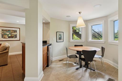 100 Black Oaks Lane N, Wayzata, MN 55391