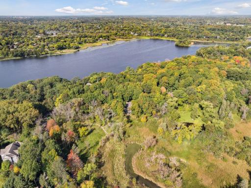100 Black Oaks Lane N, Wayzata, MN 55391