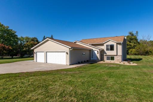 5897 Woodrose Court SE, Rochester, MN 55904