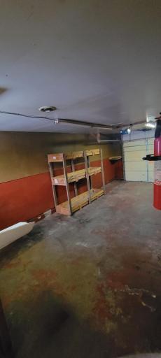 garage interior.jpg