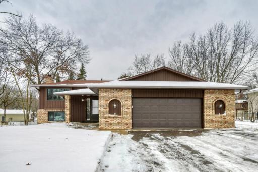 Welcome to 398 120th Lane NW Coon Rapids!