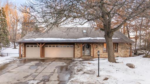 Photo for 7686 Blackwell Court N, Inver Grove Heights, MN 55076 - listing #7005994 Welcome to 7686 Blackwell Court - a spacious home on a private 0.38-acre corner lot
