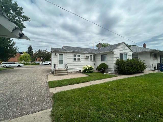 1115 Exterior