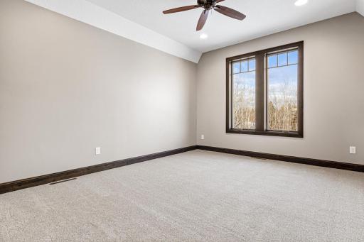 12581 22nd Street N, Stillwater, MN 55082