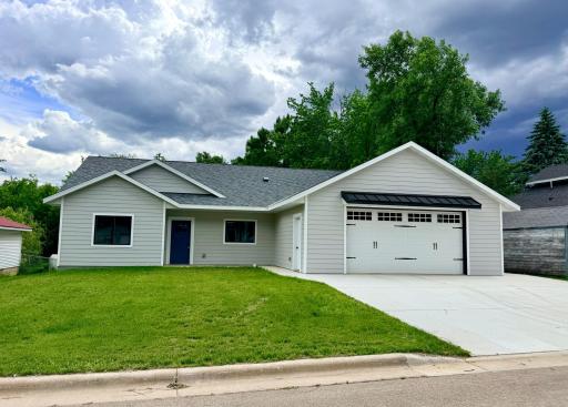 16 Tower Street, Kensington, MN 56343
