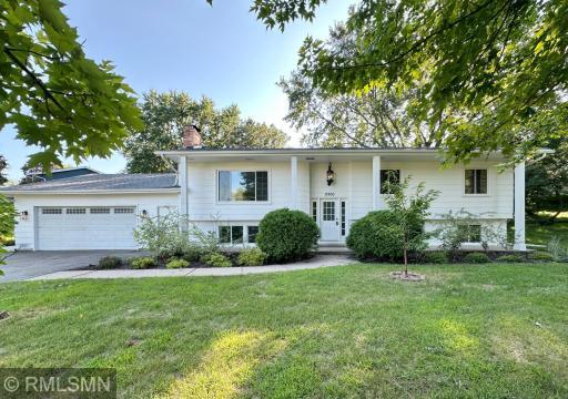 11900 Highland View Circle, Burnsville, MN 55337