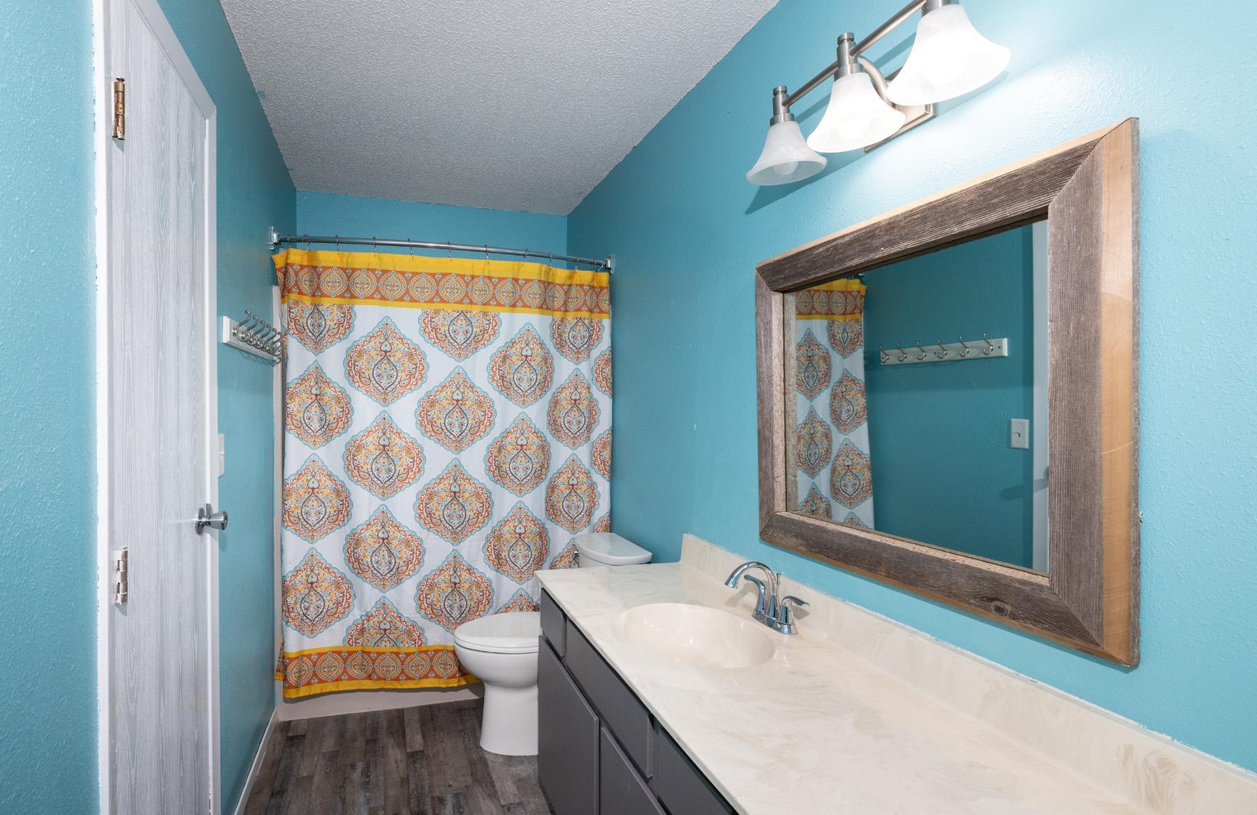 Hollywood Bathroom