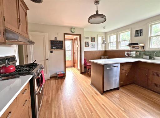 999 Nebraska Avenue W, Saint Paul, MN 55117