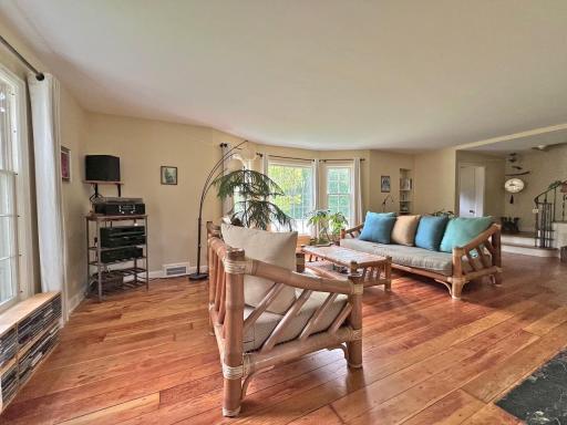 999 Nebraska Avenue W, Saint Paul, MN 55117