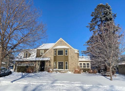 999 Nebraska Avenue W, Saint Paul, MN 55117