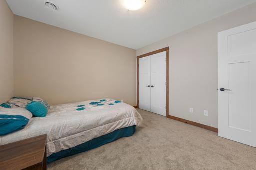 804 2nd St SE, Dodge Center, MN 55927