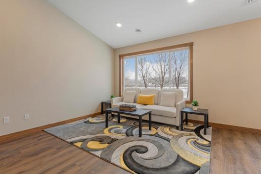 804 2nd St SE, Dodge Center, MN 55927